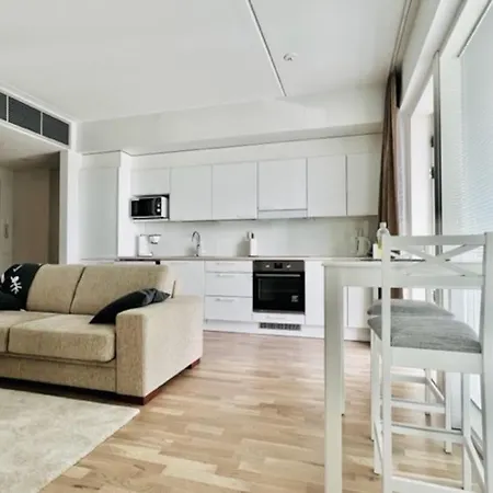 Kaksio Kanaalin Partaalla *