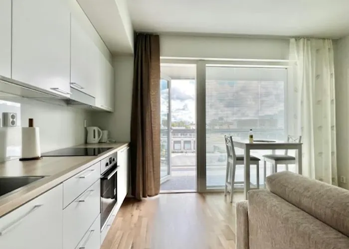 Kaksio Kanaalin Partaalla *