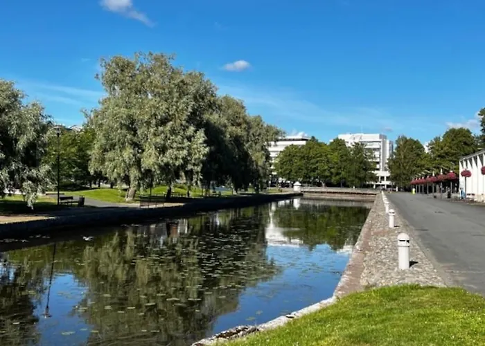 Kaksio Kanaalin Partaalla *